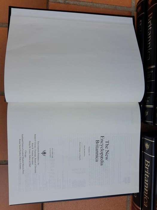 A 20th Century Set Of Thirty-Three Encyclopedia Brittanica Volumes  15th Edition