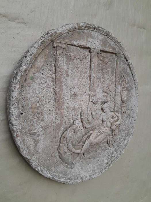 A Concrete Relief Round Plaque Sculpture Of Greek Classical Figures