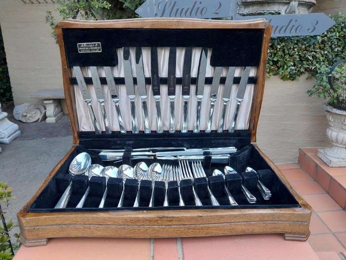 An Electroplate Sheffield / English Cutlery Service In A Canteen