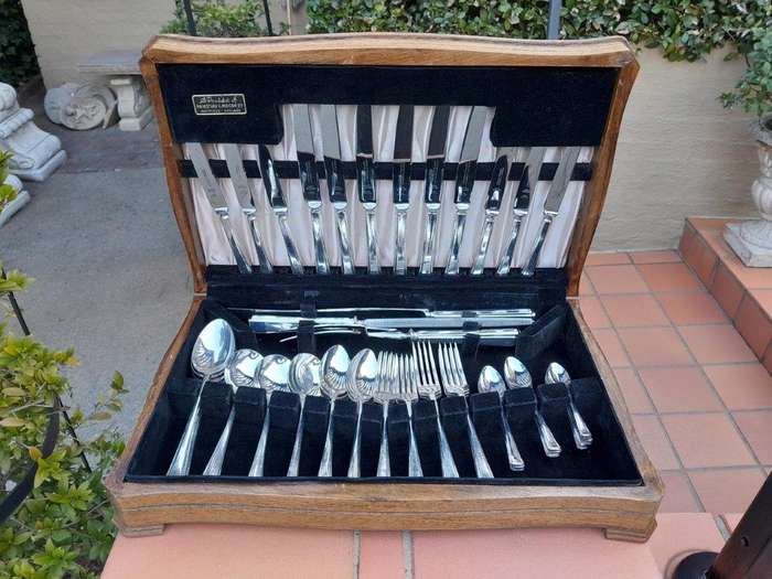 An Electroplate Sheffield / English Cutlery Service In A Canteen