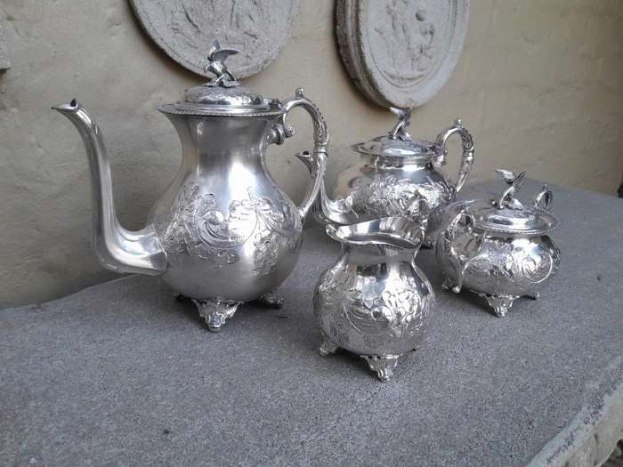 An Antique 19th Century John Turton Victorian Silver Plated Tea / Coffee Set