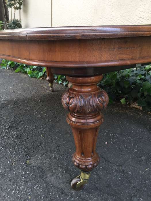 A Fine Victorian Oak Extension Dining Table, English circa 1860 (8-Seater)
