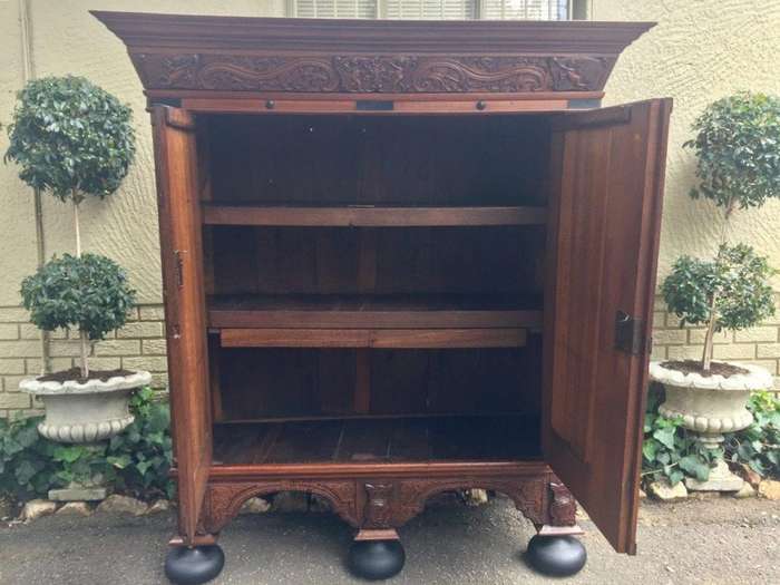 Dutch Oak 19TH Century Kast