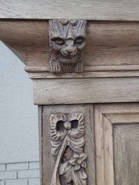 A Dutch Bleached / Natural Oak Kussekas/Cabinet Circa 1900