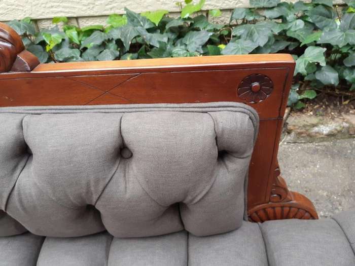 Victorian Eastlake Chaise Circa 1870/1890 (upholstered English linen deep buttoned upholstery)