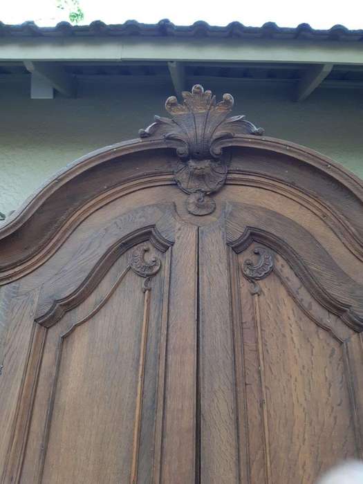 Louis Xv Oak Carved 4-Door Cabinet With Key
