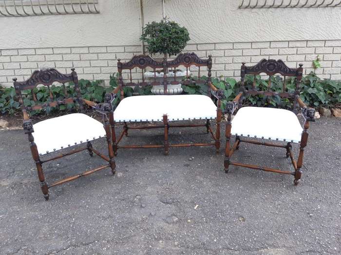 A 19th Century 3 Piece Set Of Oak Settee And Pair Of Armchairs