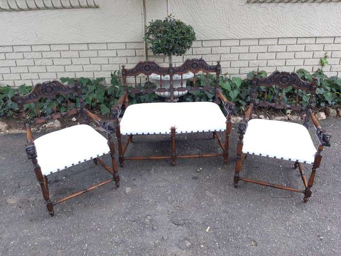A 19th Century 3 Piece Set Of Oak Settee And Pair Of Armchairs