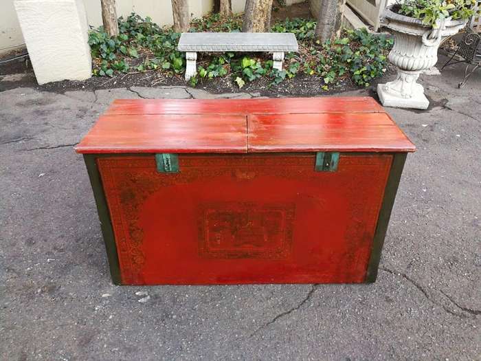 A Chinese Decorative Chest