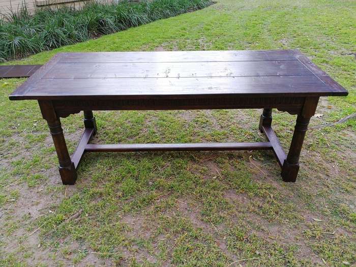 An 18th Century Extending Refectory Table (10 Seater)