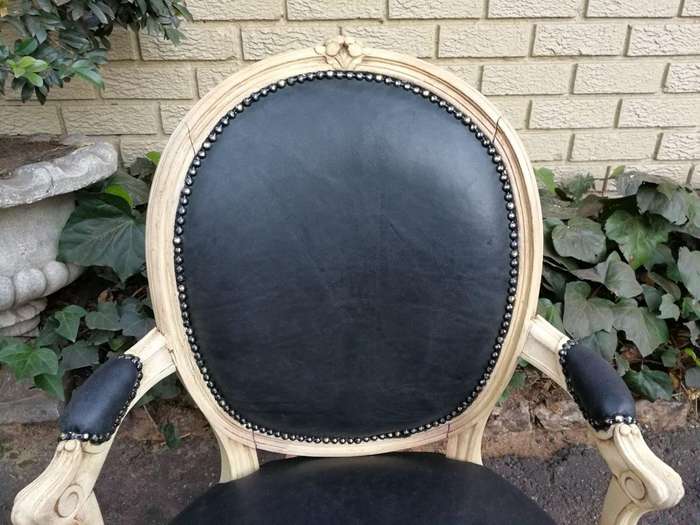 A 20th Century Pair Of French Louis XIV Style White Oak Armchairs In A Contemporary Bleached Fini...