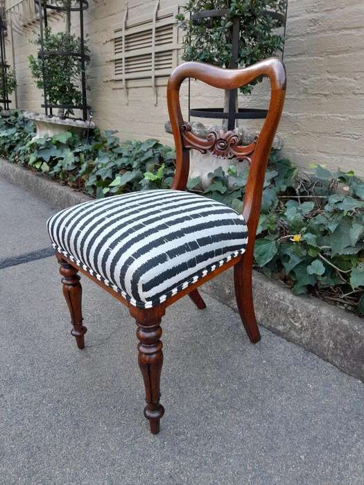 A 19th Century Circa 1890 Victorian Walnut Bustle Back Chair
