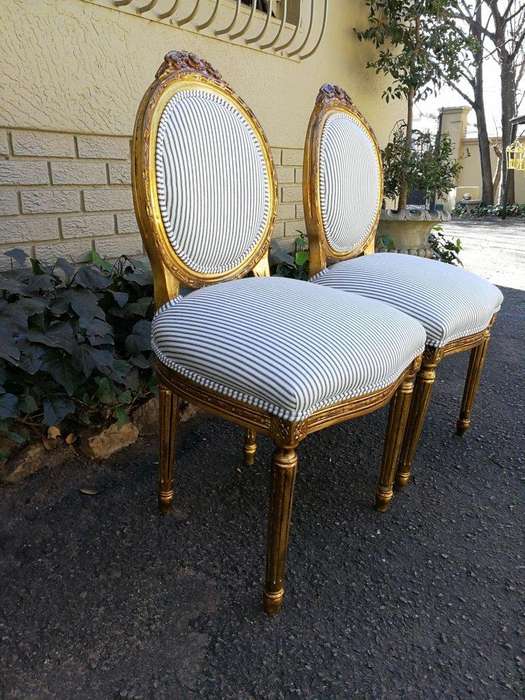 A Pair Of 20th Century French Style Gilt Salon Chairs