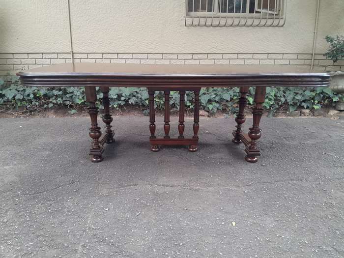 A 19th Century French Oak Henry lll Style Dining Table (8 Seater)