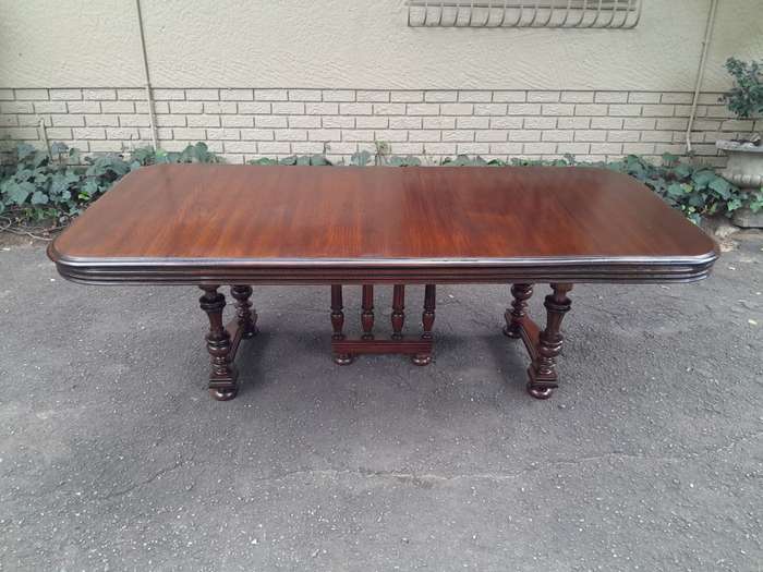 A 19th Century French Oak Henry lll Style Dining Table (8 Seater)