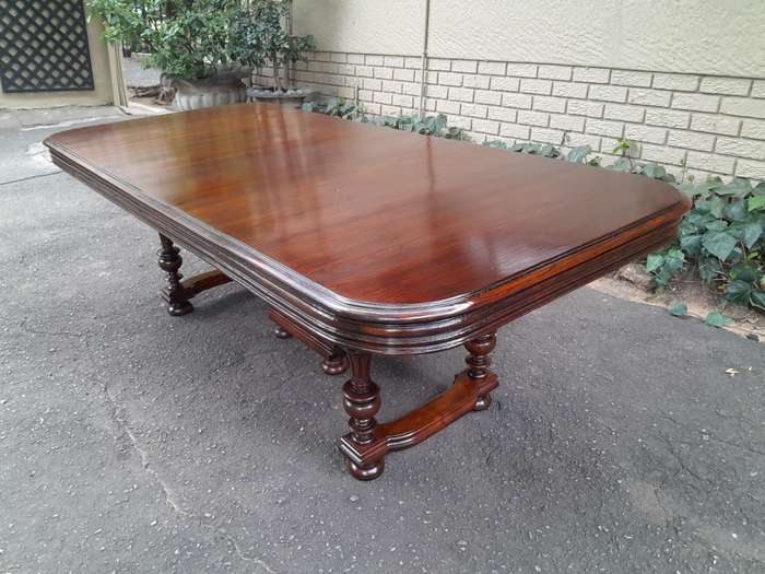 A 19th Century French Oak Henry lll Style Dining Table (8 Seater)