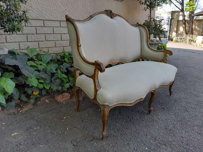 A Late 19th Century / Early 20th Century French Carved Walnut Settee+C18