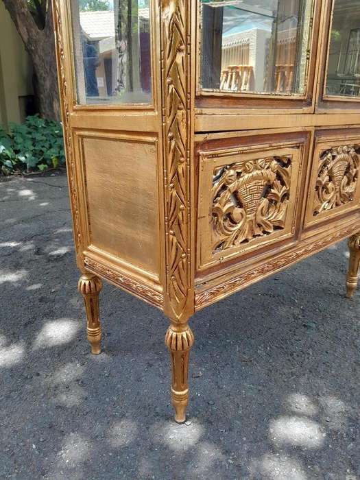 A 20th Century French Style Carved & Gilded Display Cabinet / Vitrine