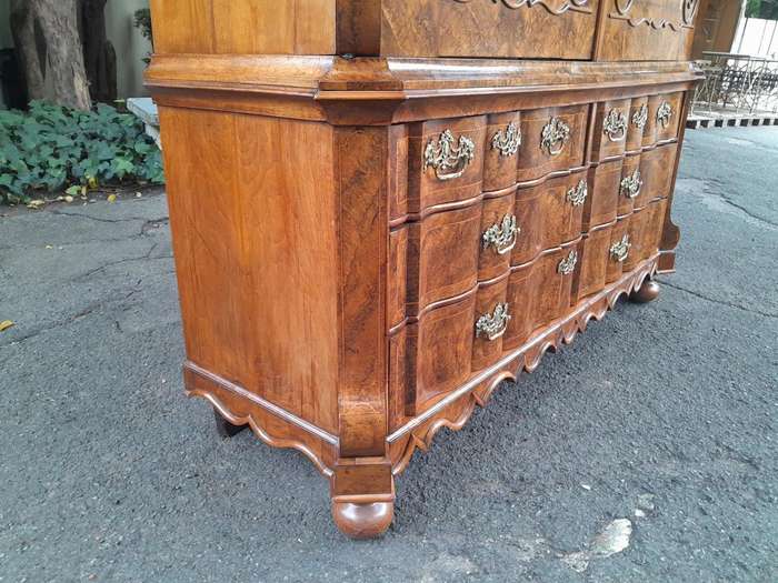An Early 18th Century Circa 1740 Dutch Louis XIV William and Mary Burr Walnut and Oyster Armoire ...
