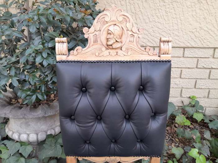 A 19th Century Spanish Heavily Carved Wooden Set of Six Mahogany Chairs (Comprises a Pair of Carv...