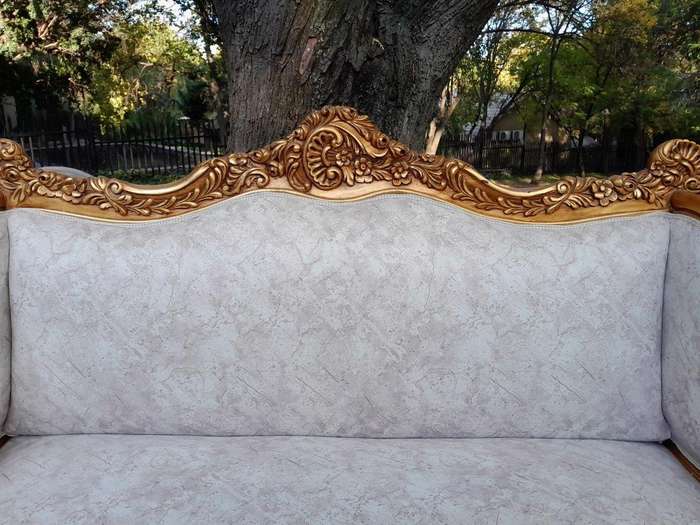 A 20th Century French Style Gilt Wood Large Conversation Settee