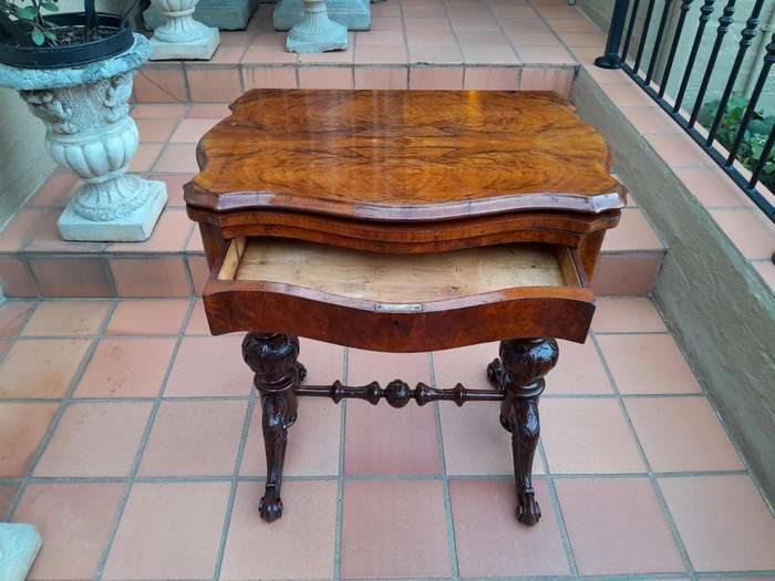 A Late 19th / Early 20th Century Victorian Burr Walnut Chess / Games Table ND