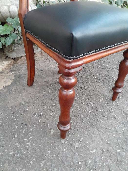 An Antique Set Of Six Victorian Carved Walnut Dining Chairs Upholstered In Leather