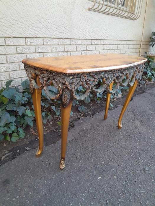 A Mid 20th Century / Circa 1950 Gilt Console Table with Decorative Faux Marble Top