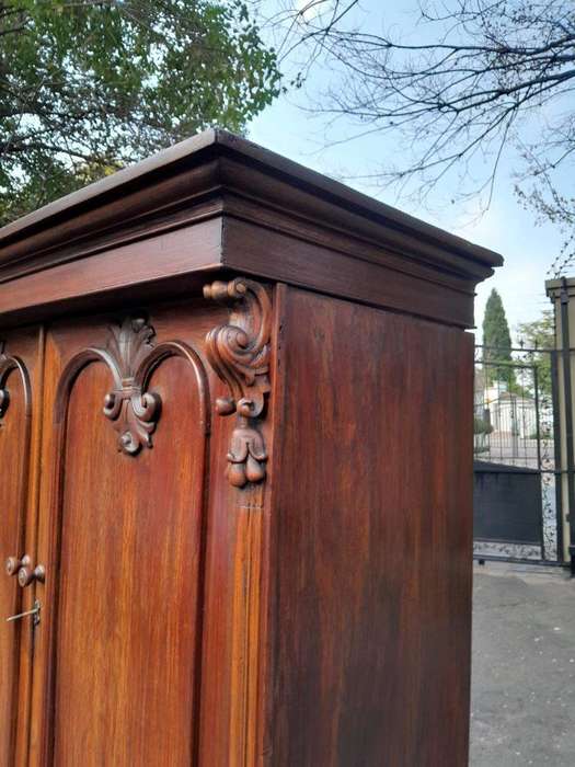 A 19TH Century Antique Victorian Mahogany Linen Press With Drawers and Shelves