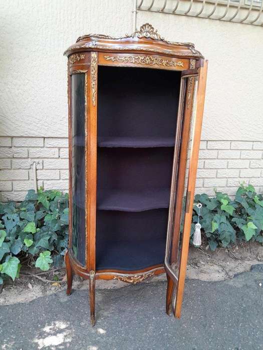 A 19TH Century French Vitrine With Glazed Doors