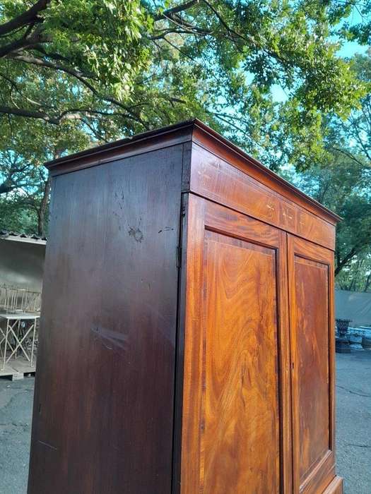 An Early 20th Century Circa 1920 Georgian Styled Flamme Mahogany Inlaid  Linen Press with Shelves