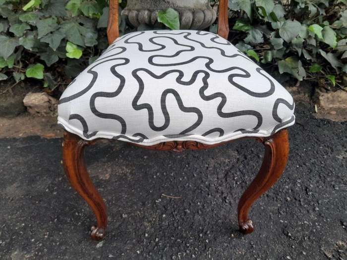 An Antique Victorian Circa 1880s Exceptional Set Of Eight  Carved  Walnut Dining Chairs Upholst...