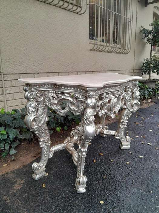 A 20th Century Ornately Carved Gilt Console / Drinks Table With Cream Marble Top