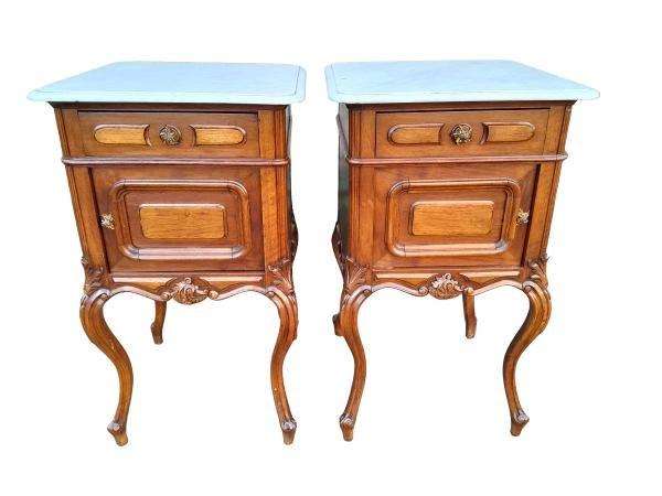 An Antique 19th Century Circa 1880s Pair Of French Carved Walnut And Marble Top Bedside Tables ...