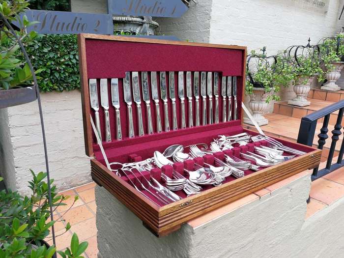 A 105 Piece Sheffield England Silver-Plate A1 Quality Twelve (12) Place Cutlery Set In A Canteen ...