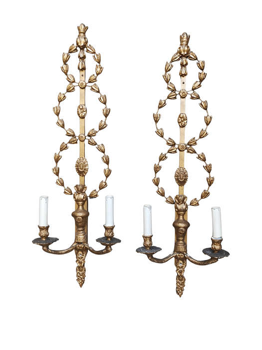 A Pair Large size Giltwood Wall Sconces (Fitted for electricity)