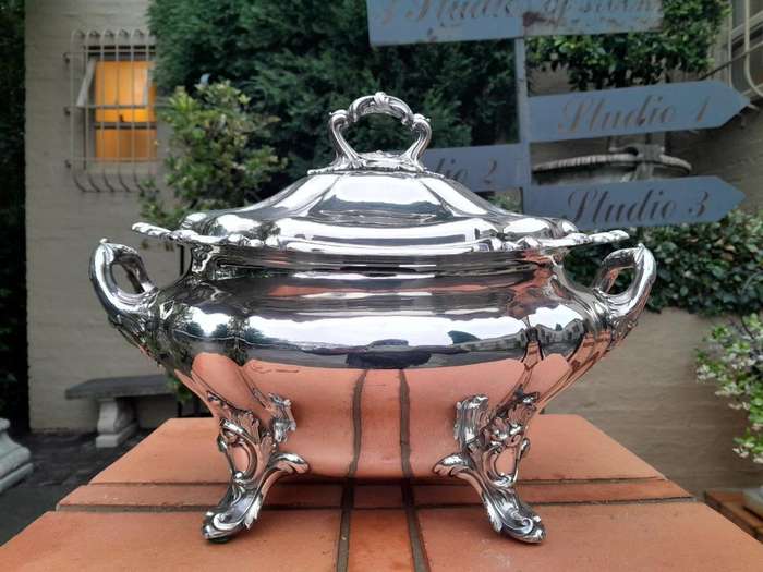 An Electroplate Tureen On Feet