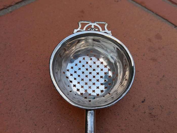 A  20TH Century Silver Hallmarked Tea Strainer with wooden handle Birmingham 1966 - Elkington an...