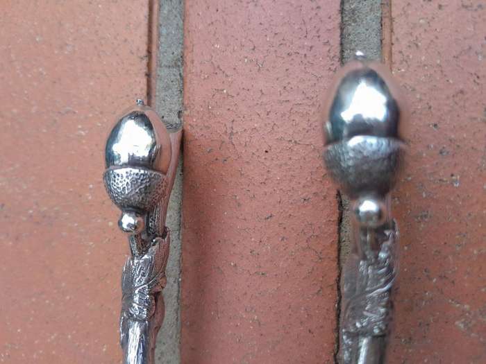 A 20th Century Pair of Electroplate Salad Servers/Spoons Dimensions: 20cm long R2500