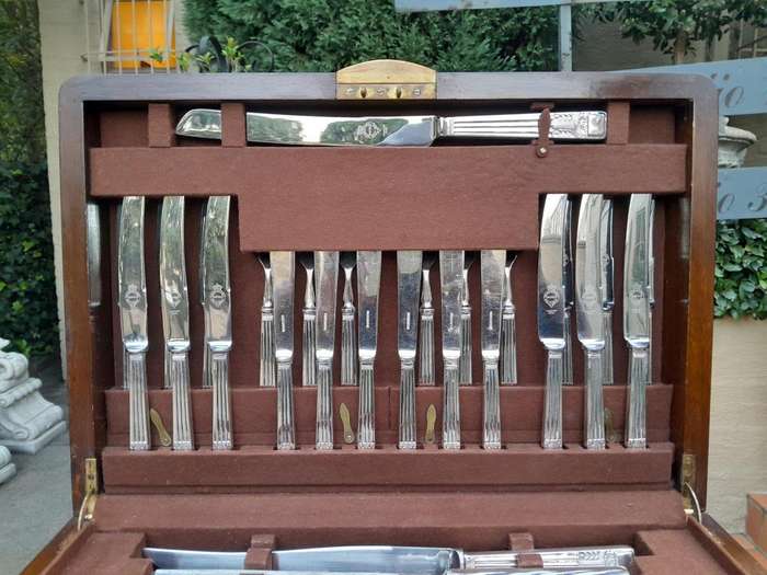 A 20th Century Sheffield Twelve Place Cutlery Set In Original Mahogany Canteen