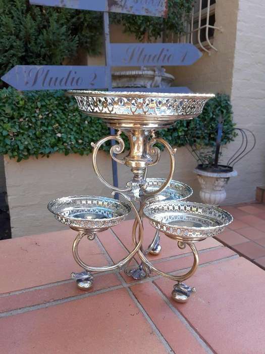 An Early 20th Century Edwardian Silver Plate Epergne