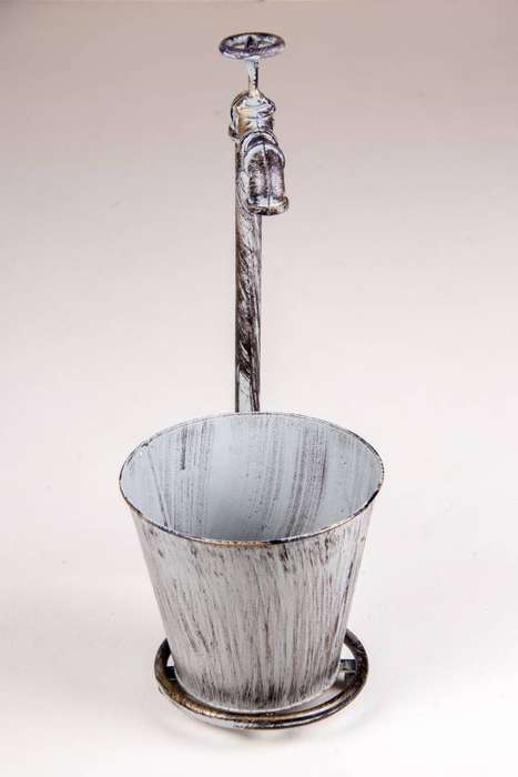 Standing Tap Potholder Antique Grey