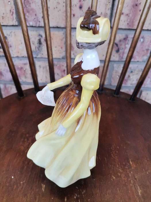 Coalport figurine - Letter from a lover