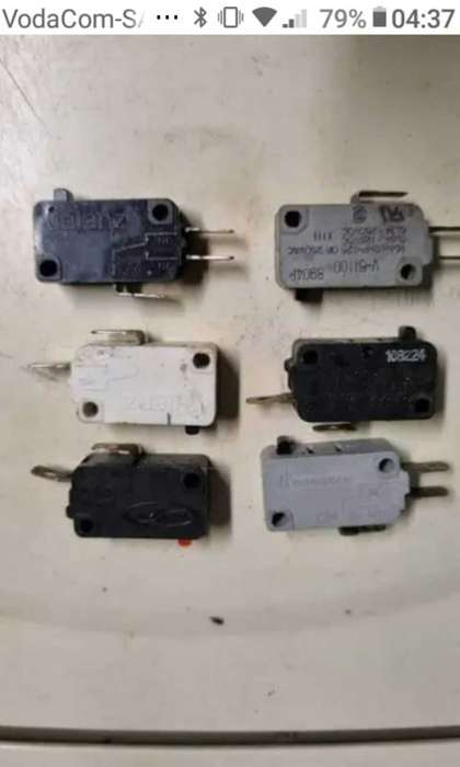 Microswitches. Large Quantity  NO / NC