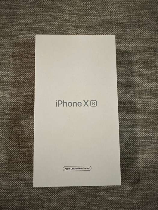 i PHONE XR 64GB MINT CONDITION AS NEW 96% BATT HEALTH