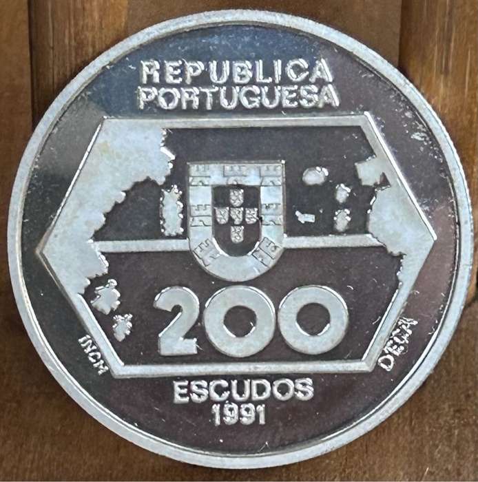 Portuguese Republic Commemorative coins 200 escudos 26,5 (925) silver ultra cameo coin