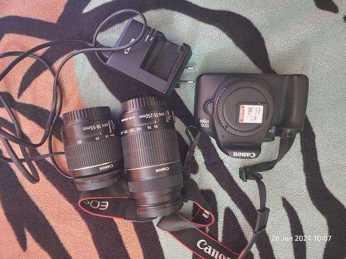 Canon 2000D