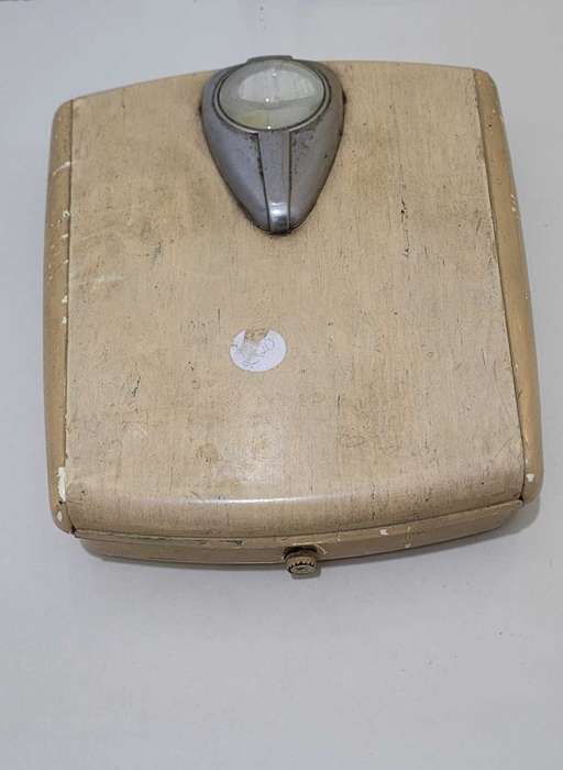 Vintage 250 Lbs BORG-ERRICKSON Bathroom Scale (Working)