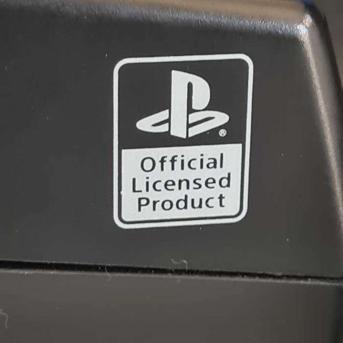 Official PS4 and PS3 driving wheel gaming pad