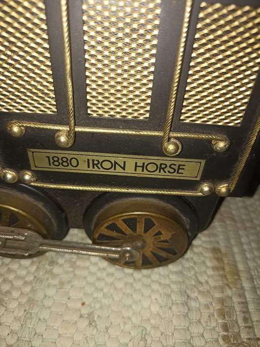 Iron horse whisky set complete.